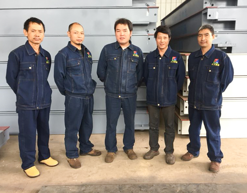 技術(shù)團(tuán)隊(duì)03